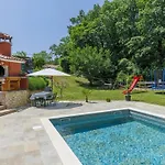 Korina By Interhome *