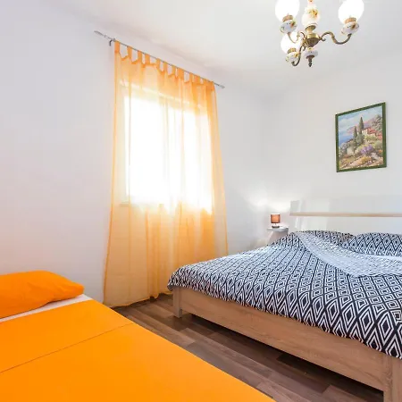 Korina By Interhome Apartament